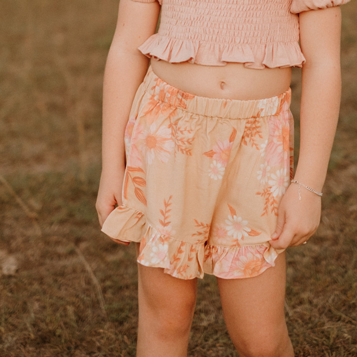 ruffle shorts | delilah