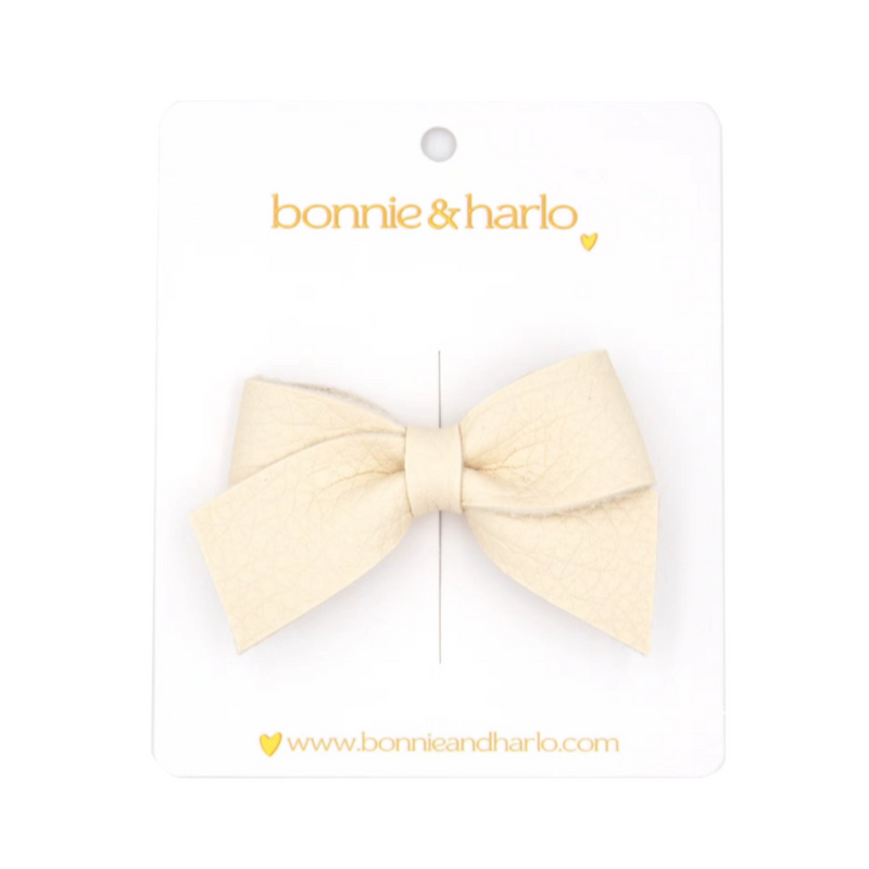bow clip | cream