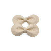 round bow clips | cream